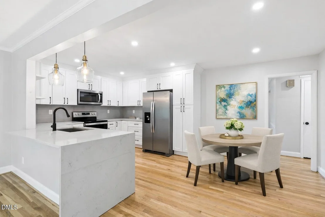 Photo of 412 Pinecroft Drive