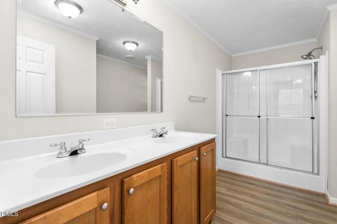Photo of 1054 Sutton Road