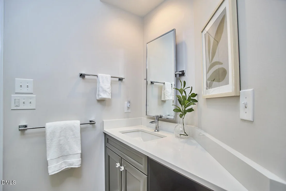 Photo of 4323 Thetford Road
