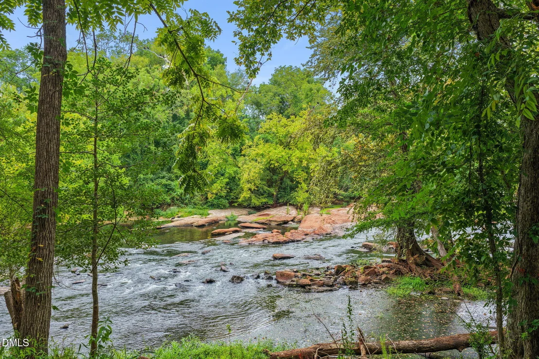 Photo of Unit 113 at 1500 River Mill Drive