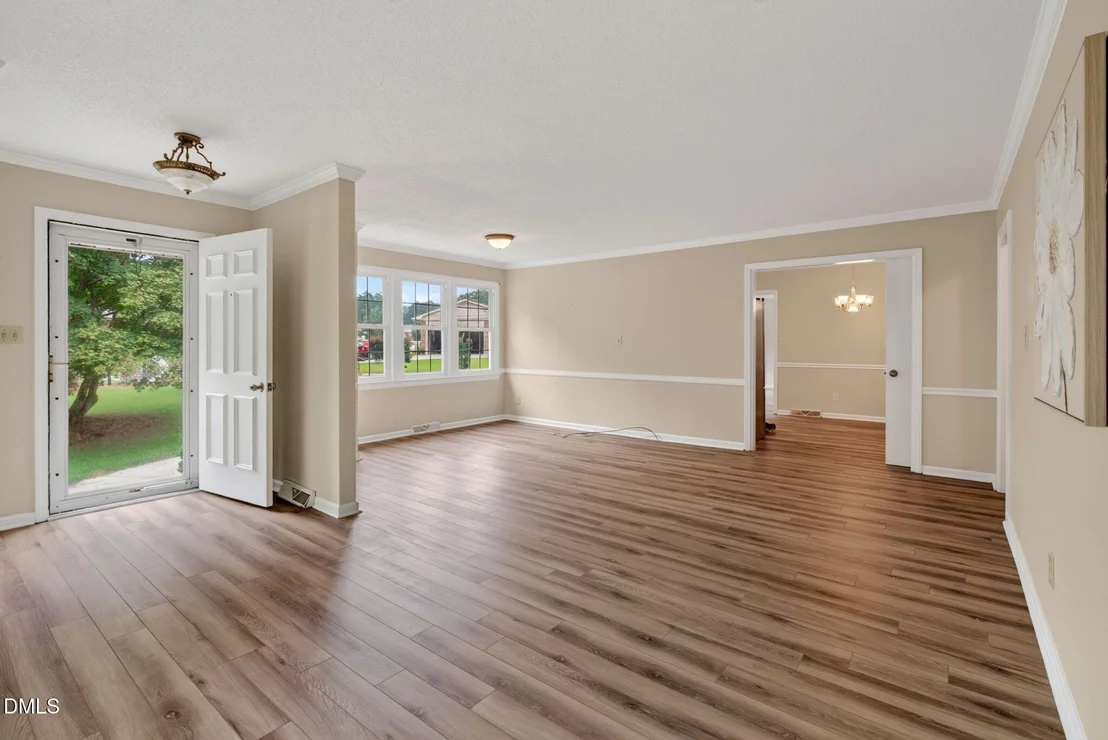 Photo of 63 White Oak Drive