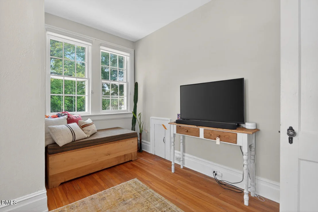Photo of 321 W Trinity Avenue