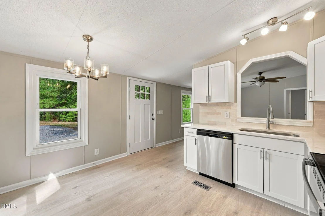 Photo of 582 Ed Thomas Road