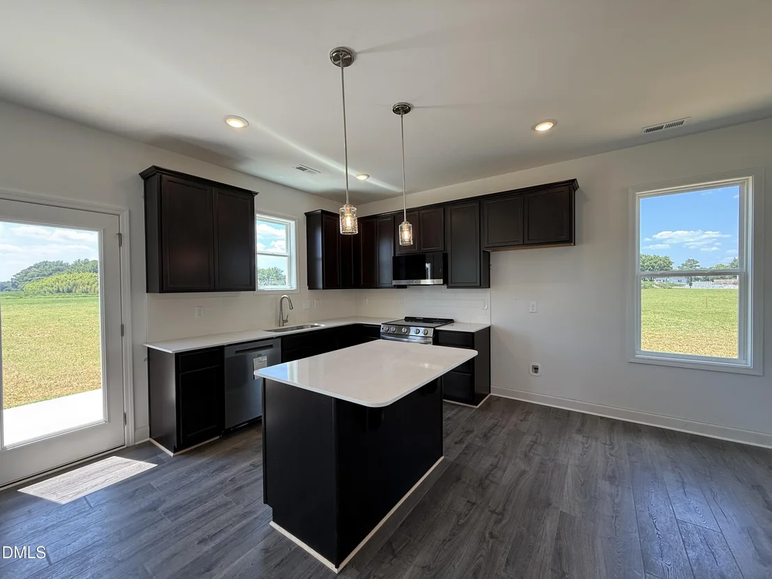 Photo of 140 Longfield Court