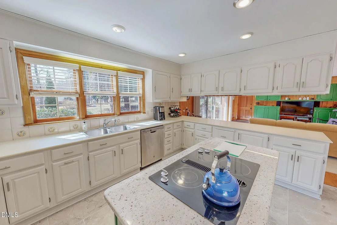 Photo of 382 Wimbledon Drive