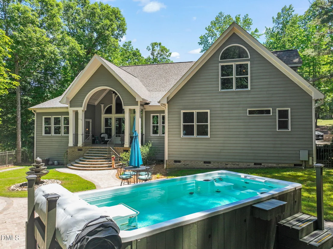Photo of 2031 Silverleaf Drive