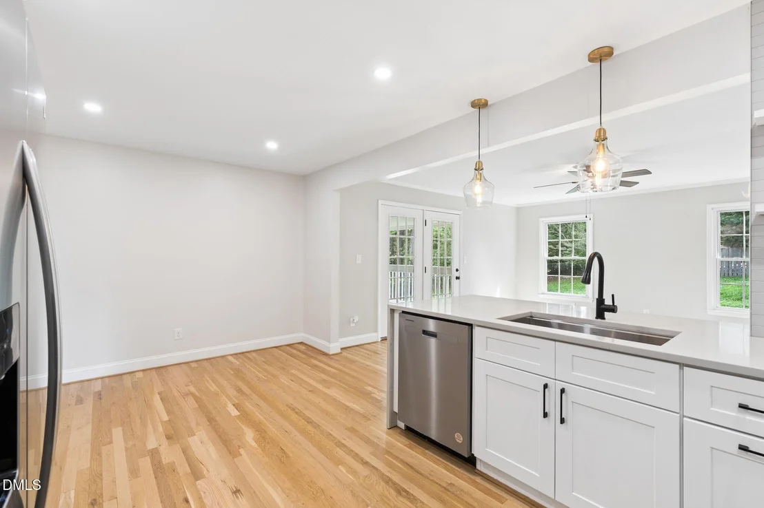 Photo of 412 Pinecroft Drive