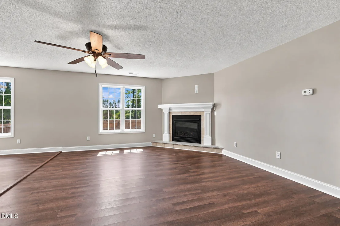 Photo of 390 Comanche Drive