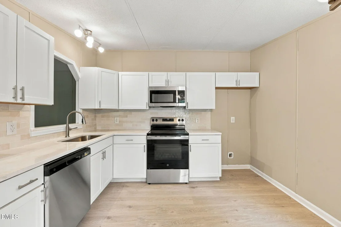 Photo of 582 Ed Thomas Road