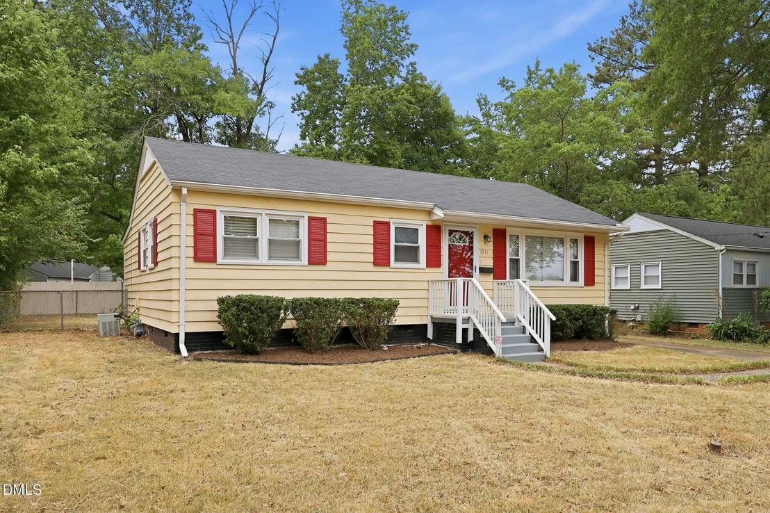 Photo of 1711 Forest Road