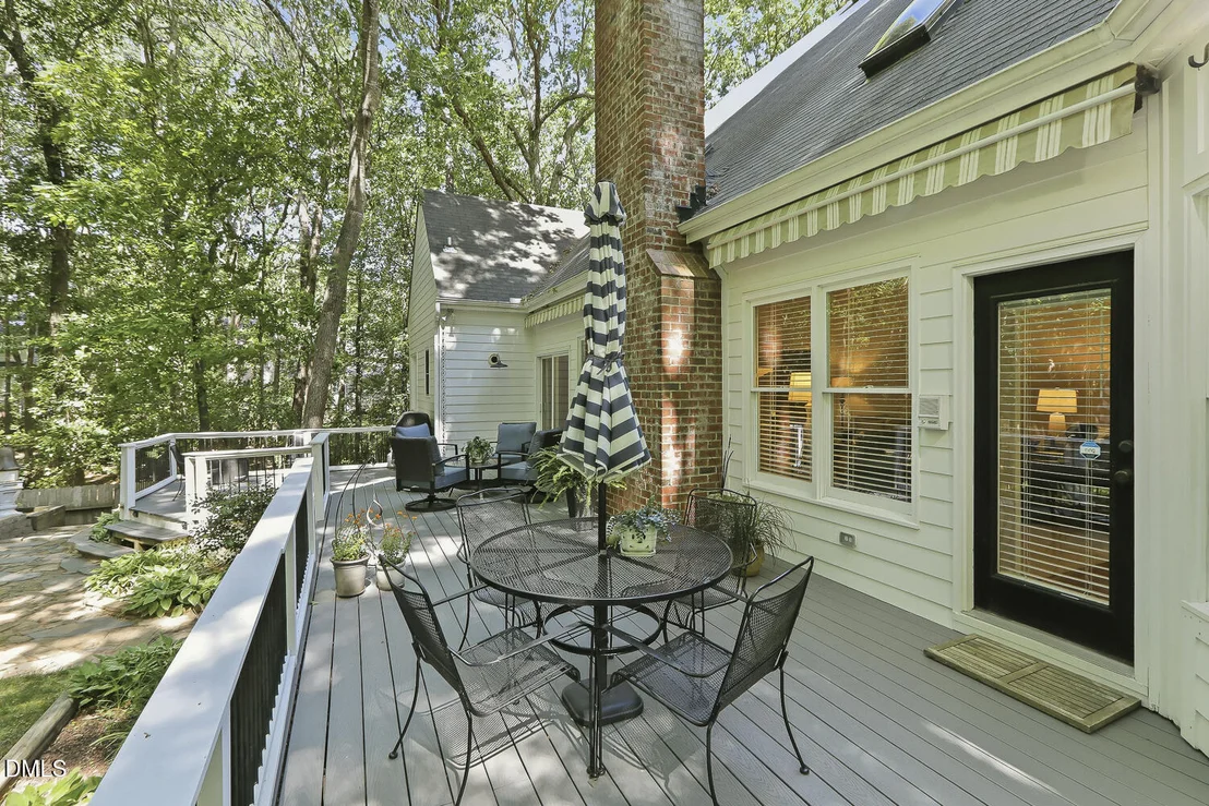 Photo of 429 Grosvenor Drive