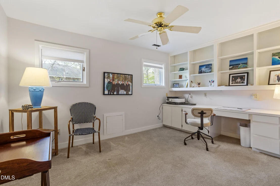 Photo of 996 Cleland Drive