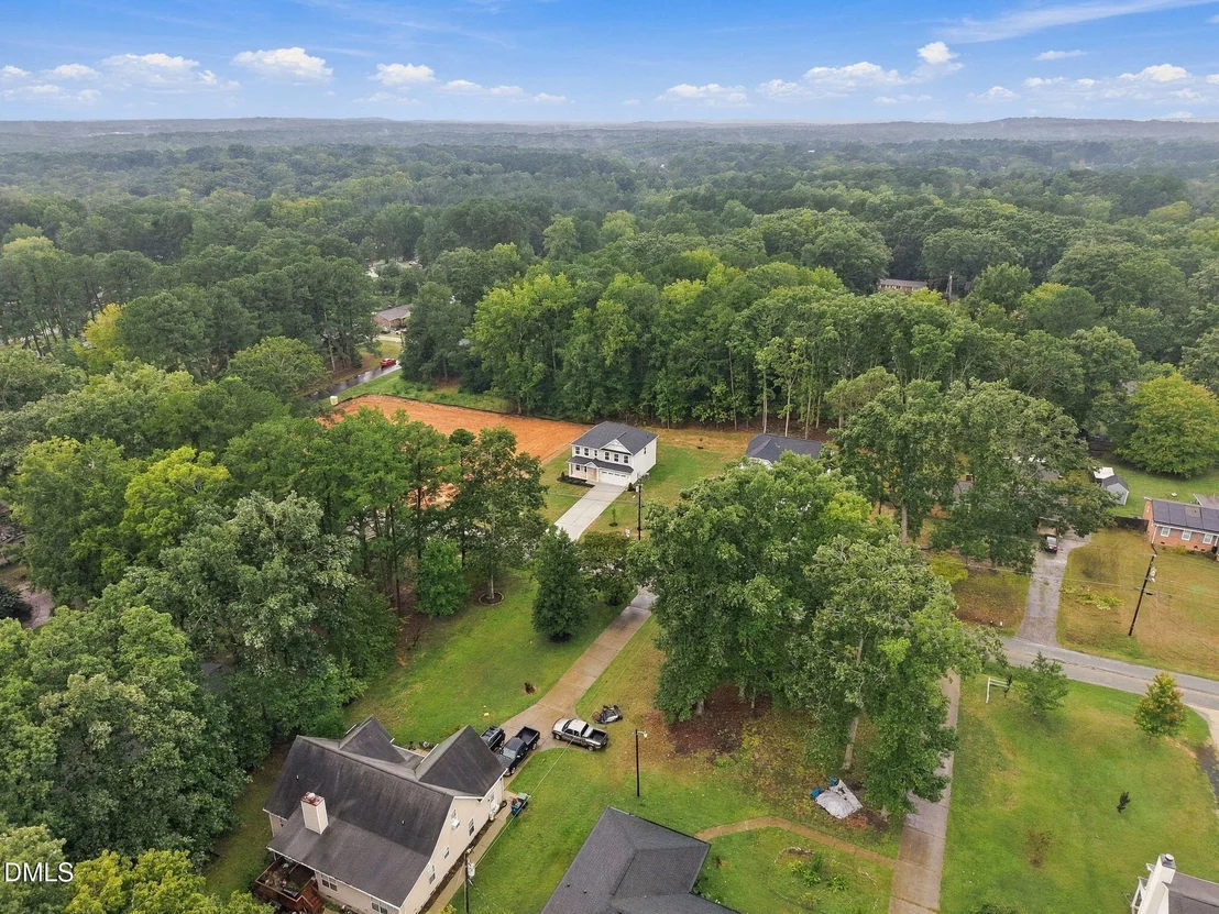 Photo of 709 Crestview Drive