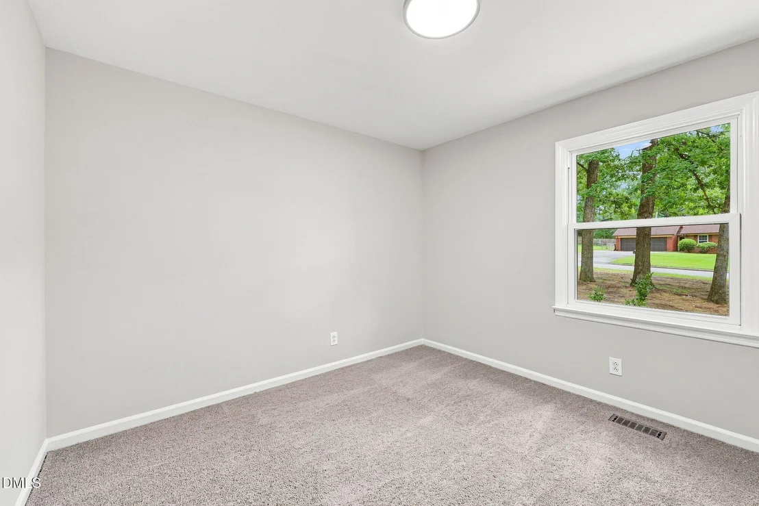 Photo of 807 Yosemite Circle