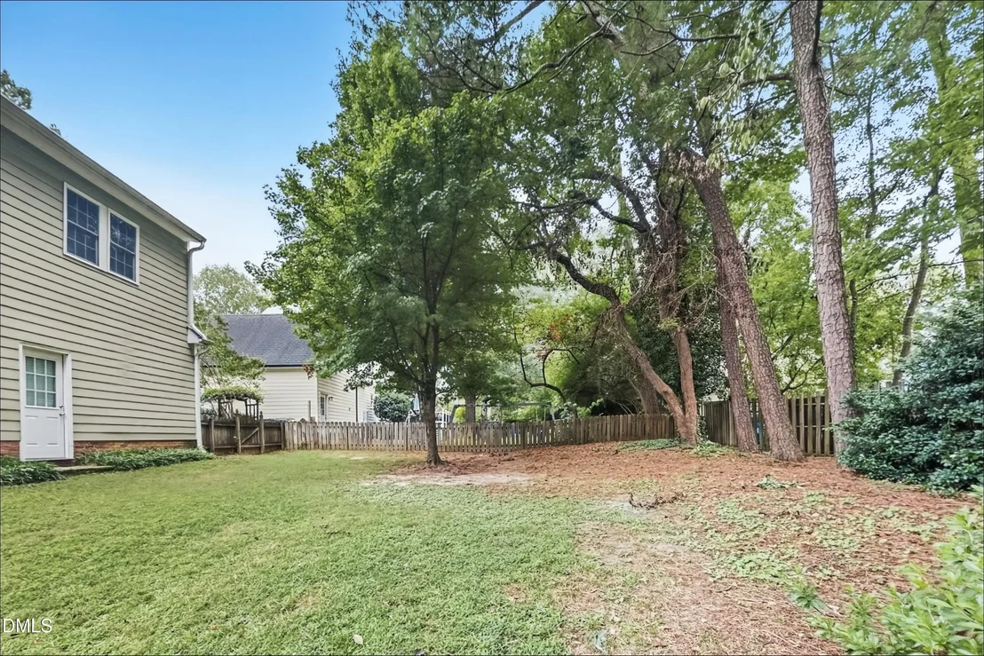 Photo of 1808 Thorpshire Drive