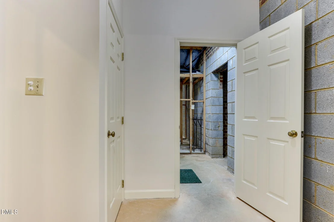 Photo of 3102 Eton Road