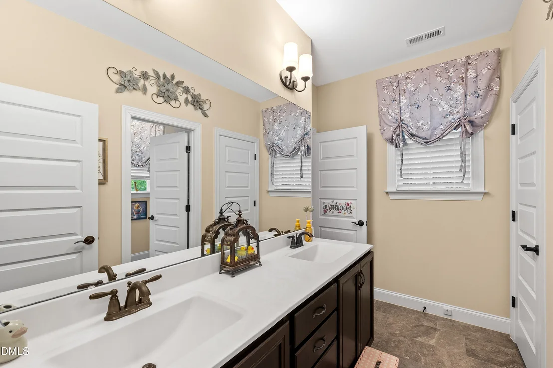 Photo of 5116 Glen Creek
