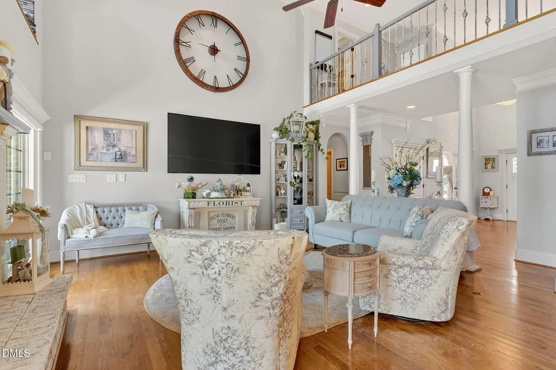 Photo of 296 Shoreline Drive