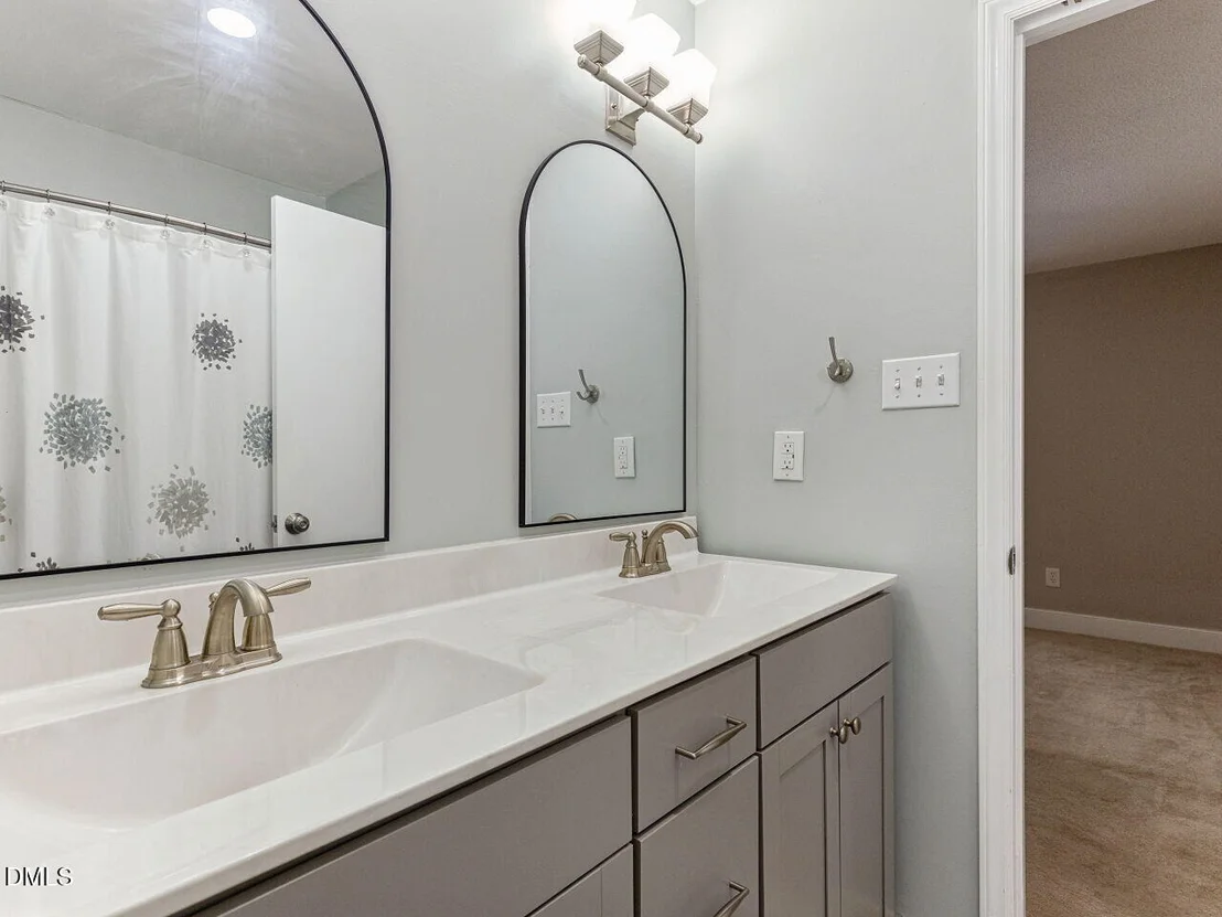 Photo of 141 Clancy Circle