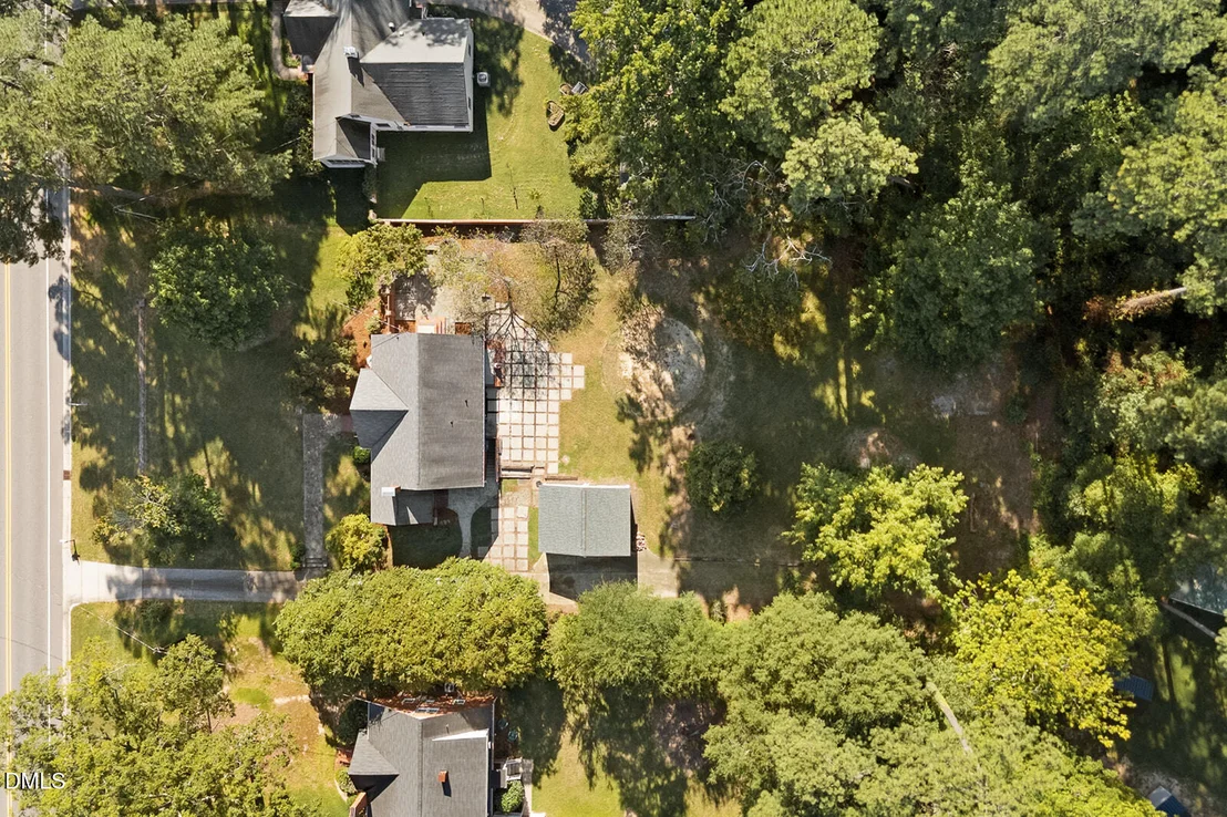 Photo of 2720 University Drive