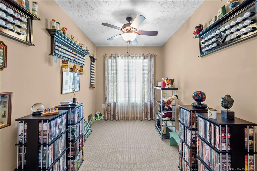 Photo of 605 Oakridge Drive