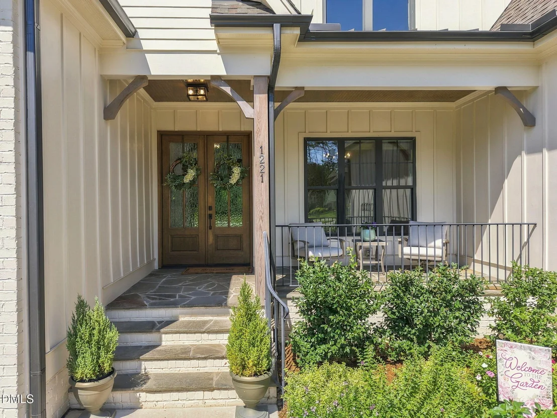 Photo of 1221 Perry Bluff Drive