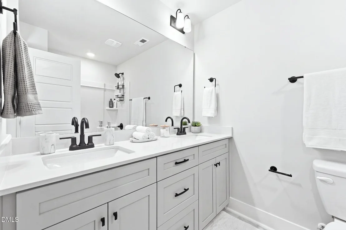 Photo of 127 Grinnell Loop