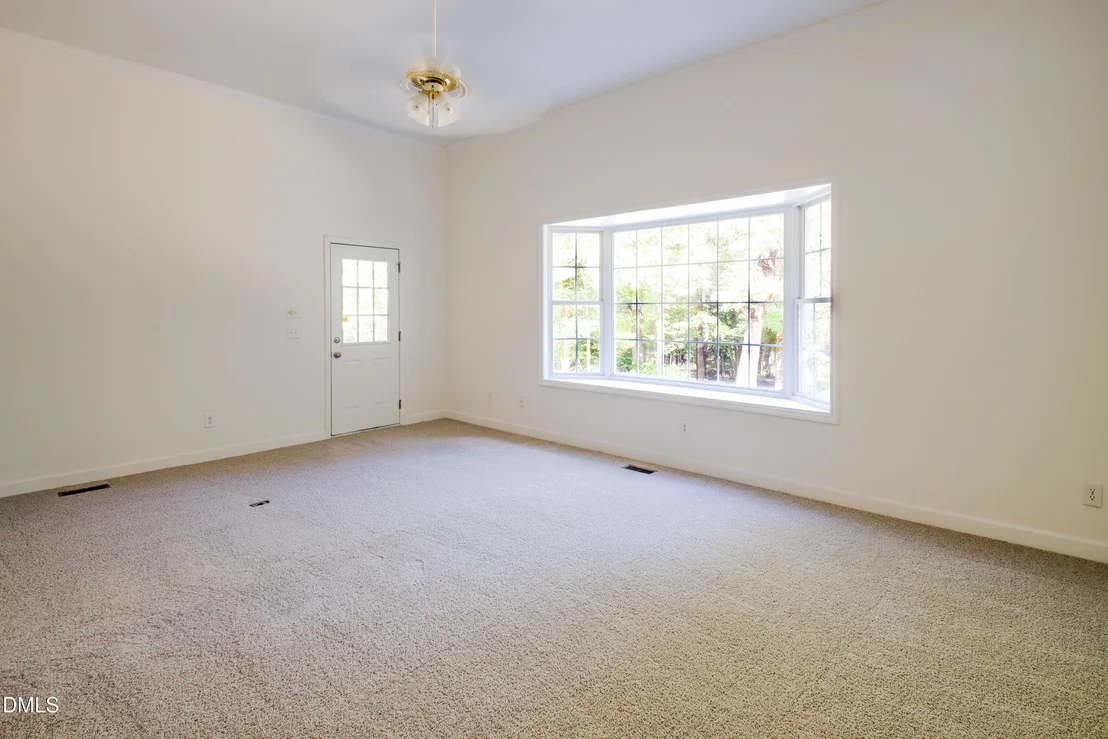 Photo of 2423 Old Oxford Road