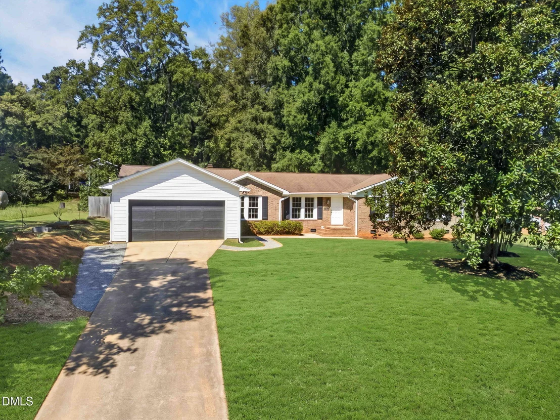 Photo of 5605 Genesee Drive