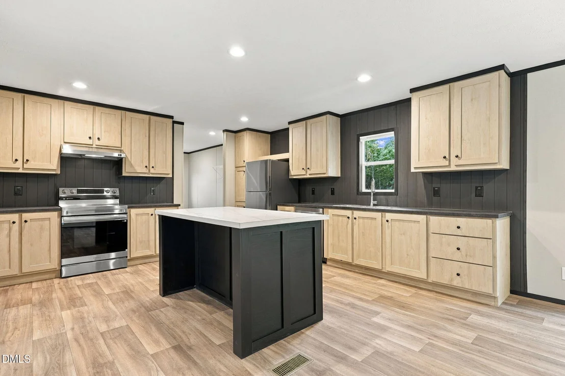 Photo of 8025 Cornwall Road