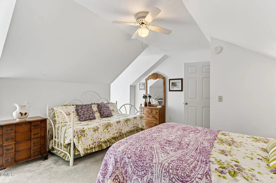 Photo of 1190 Sanders Road