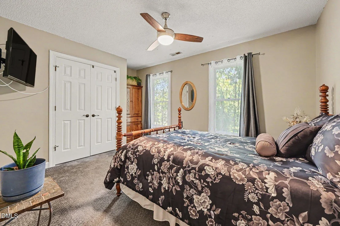 Photo of 611 Flagstone Way