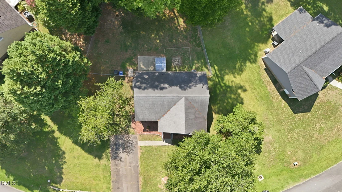 Photo of 215 Brookfield Circle