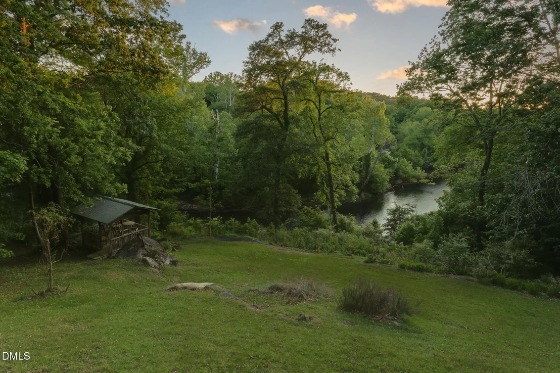 Photo of 6109 Riverside Drive