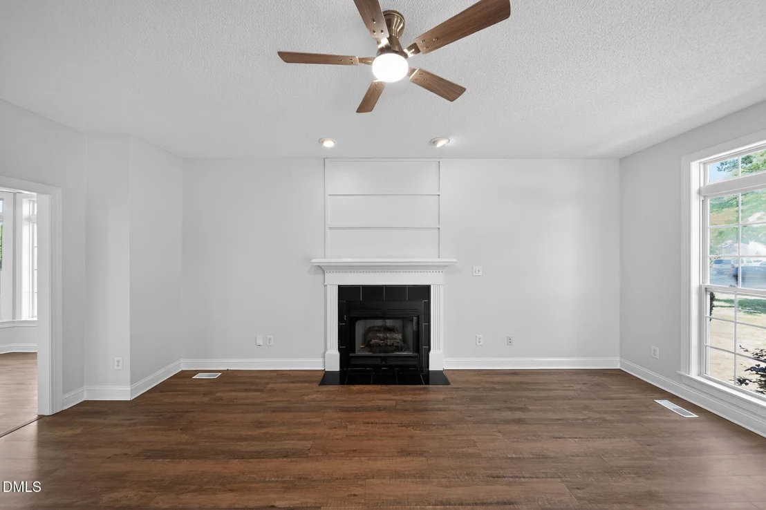 Photo of 641 Commander Drive