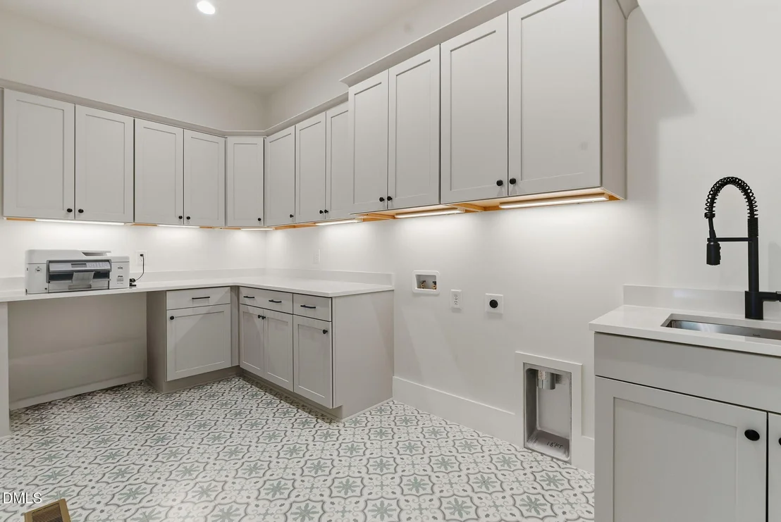 Photo of 213 Westhampton Drive