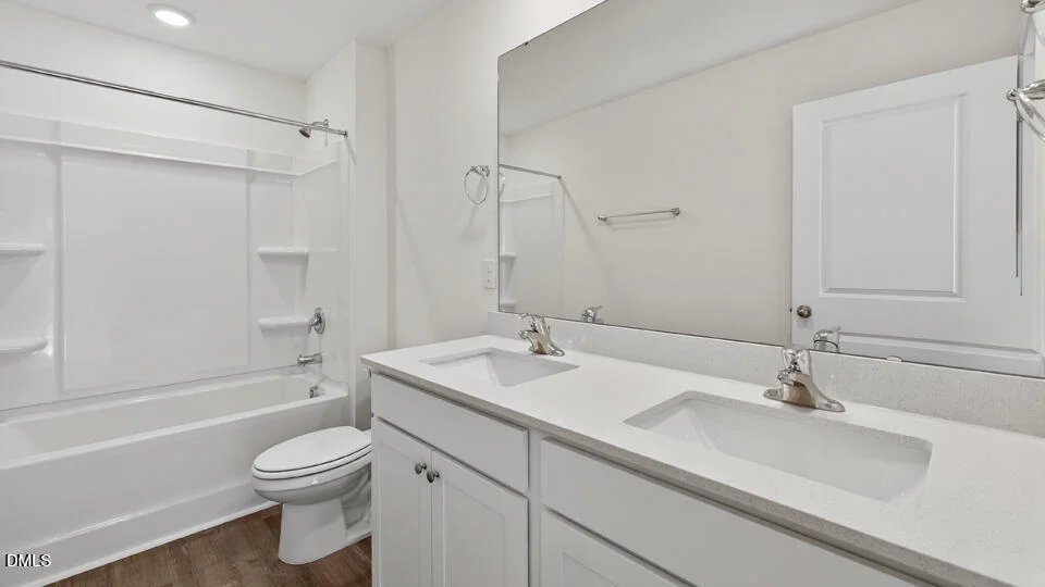 Photo of 295 Palm Drive