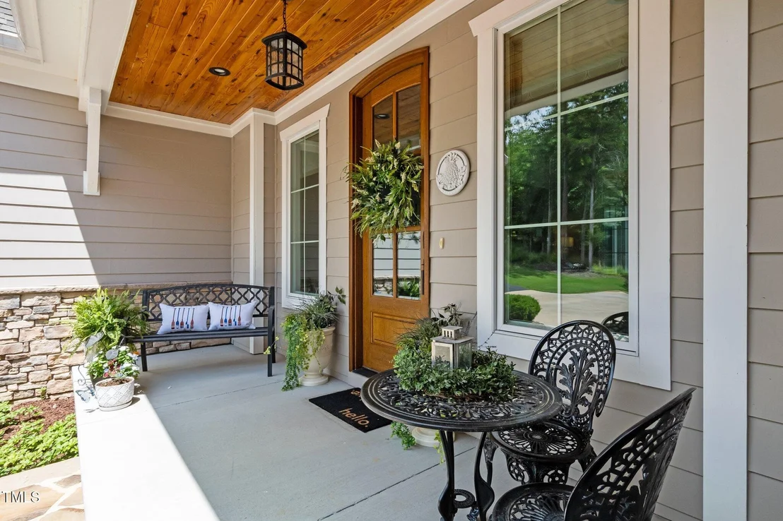Photo of 976 Estate Road