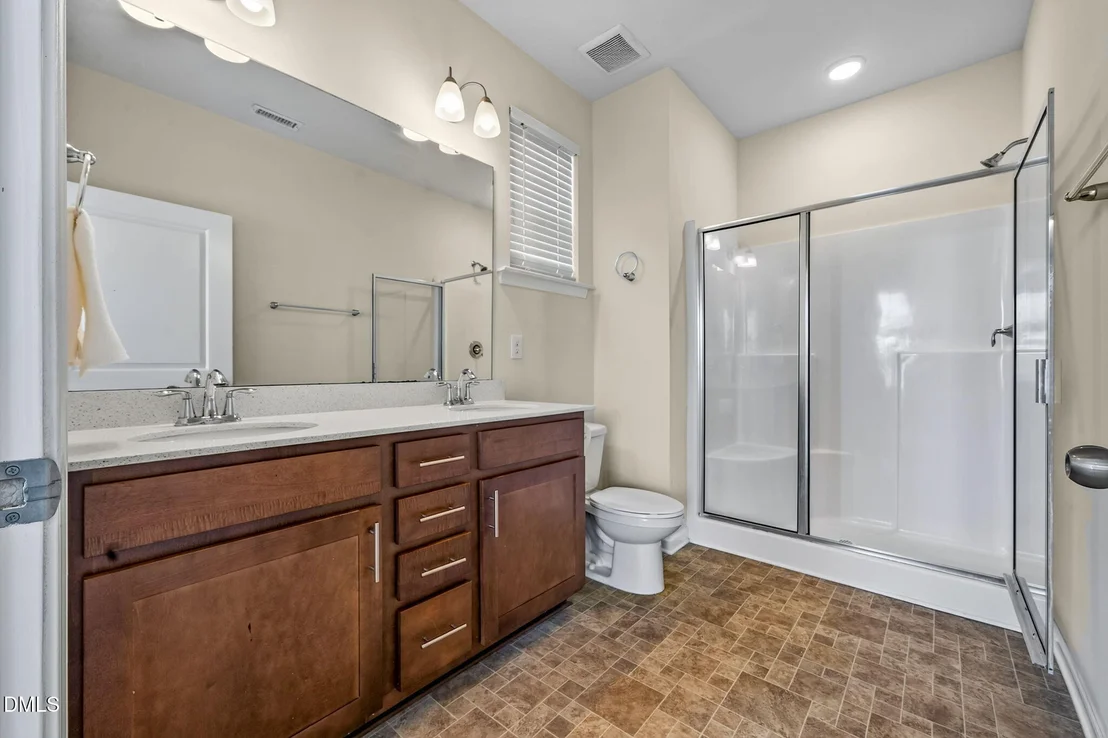Photo of 609 Crestdale Drive
