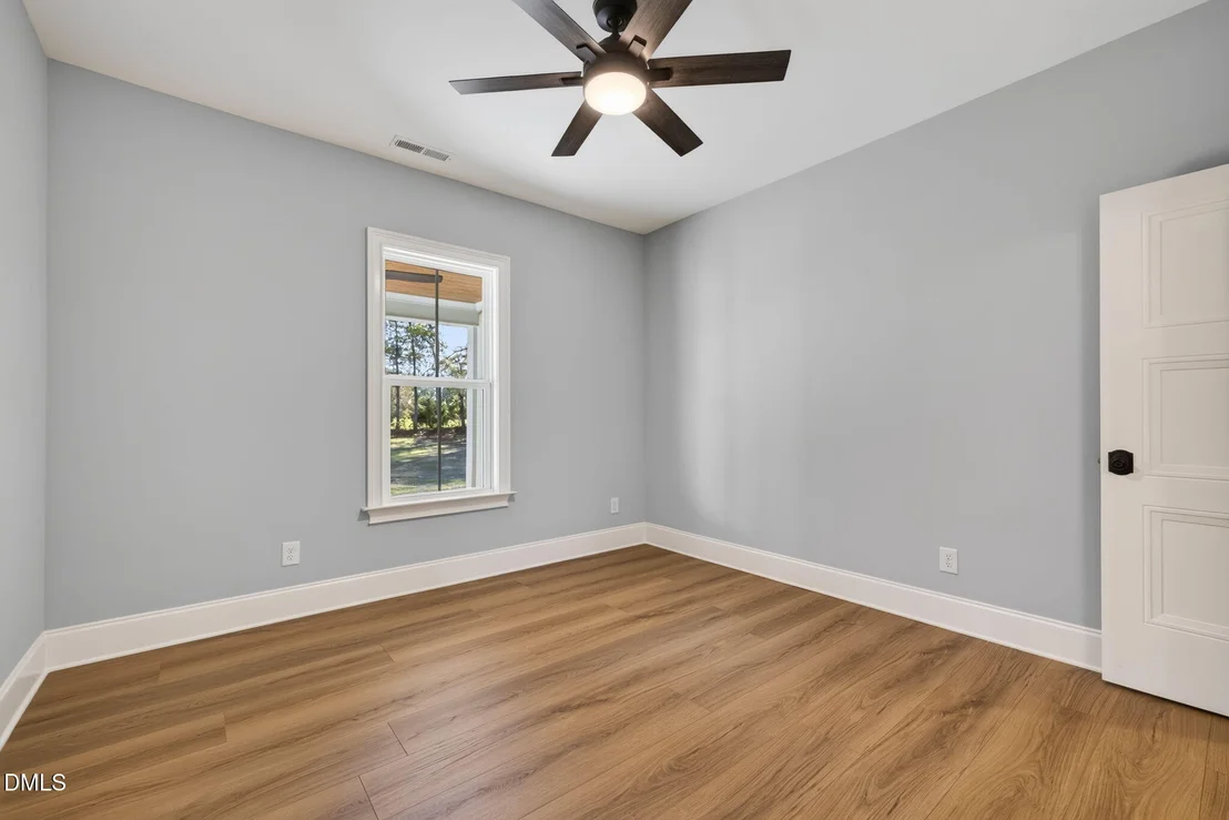 Photo of 643 Dixon Road
