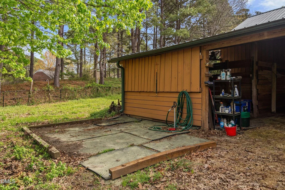 Photo of 8908 Weaver Crossing Road
