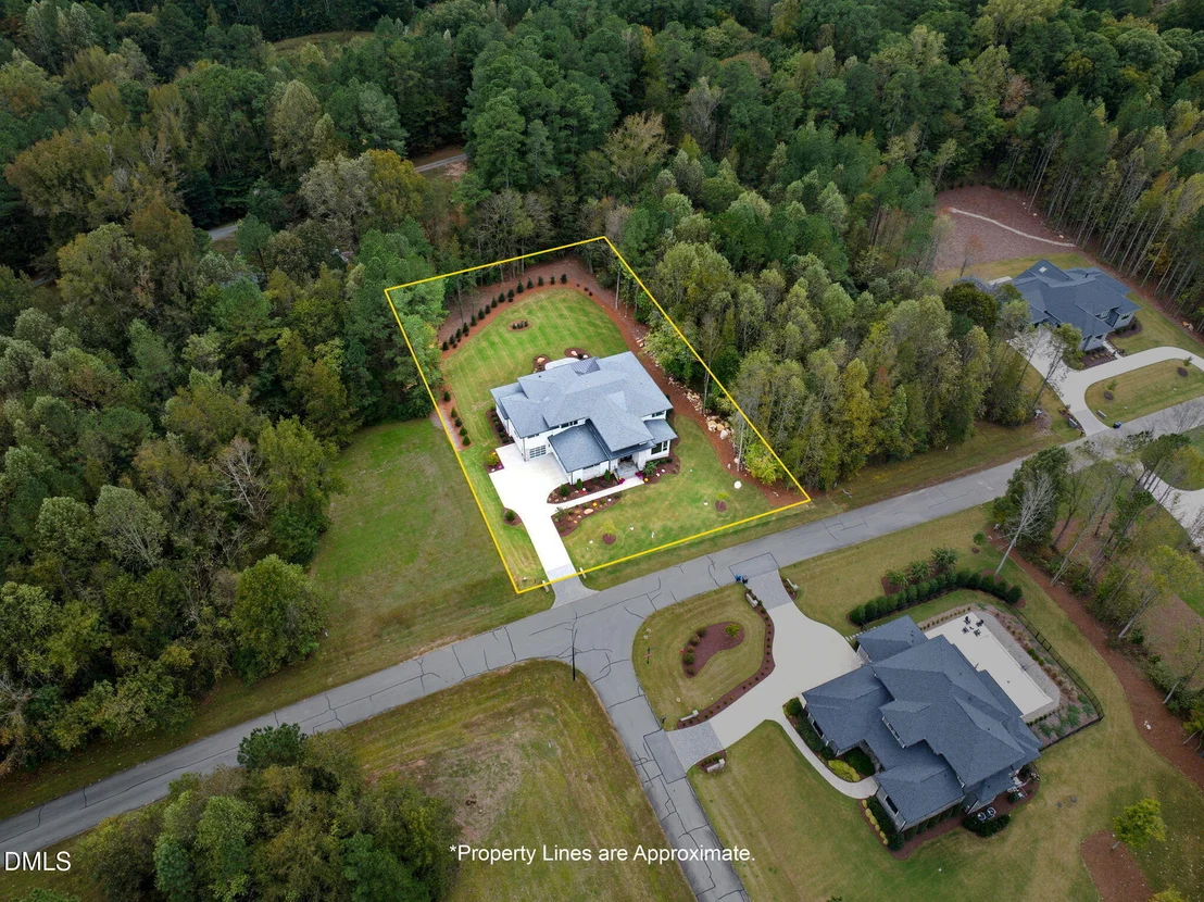 Photo of 213 Westhampton Drive