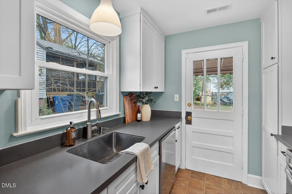 Photo of 1811 Forest Road