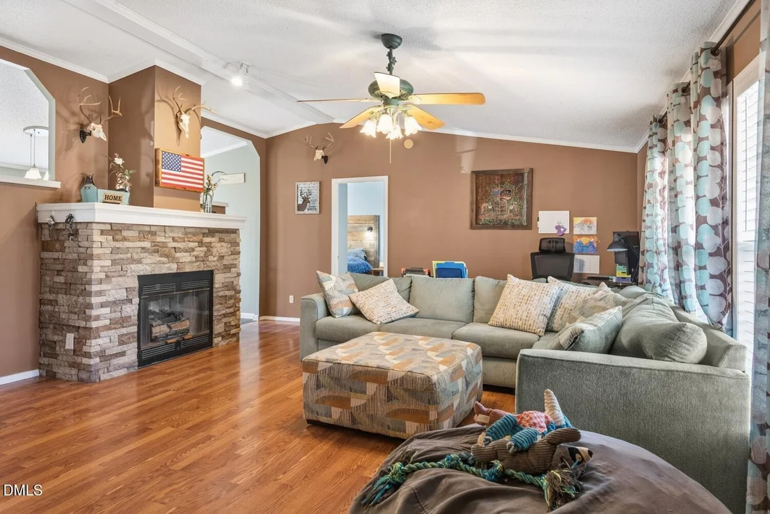 Photo of 3824 Poplar Drive