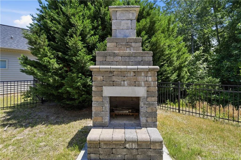 Photo of 378 Stonebriar Avenue