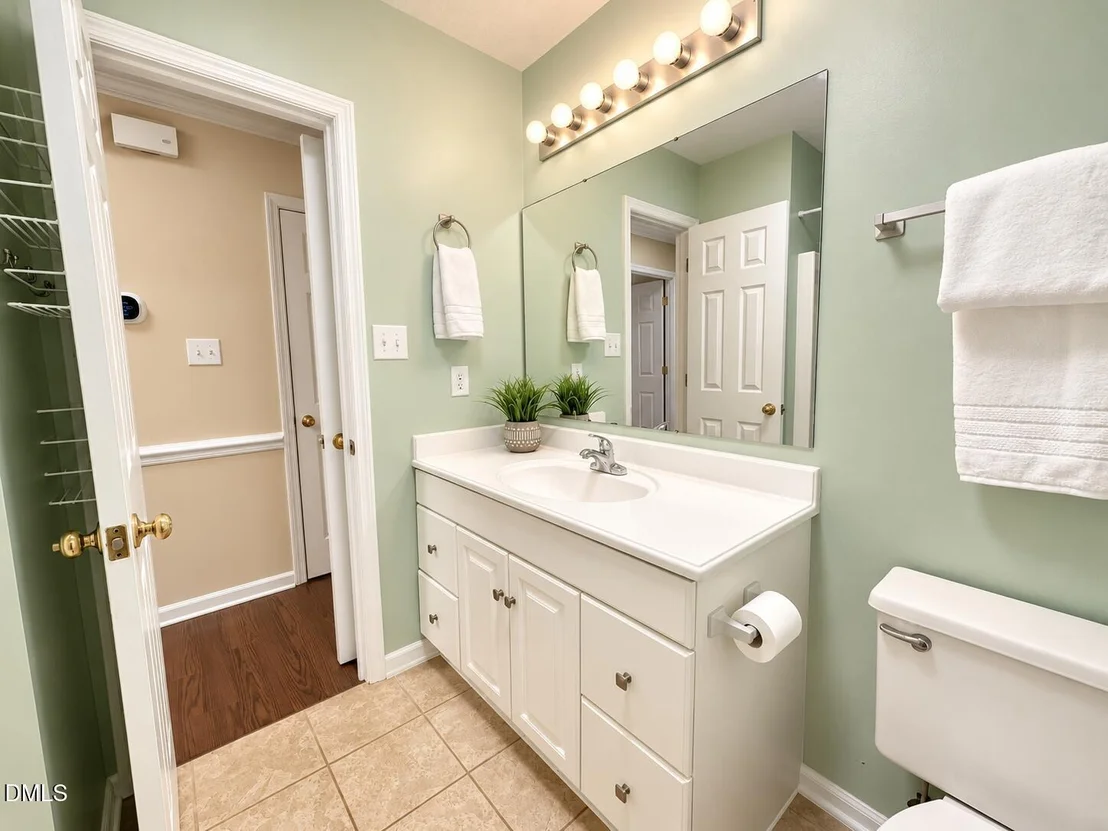 Photo of 271 Hawk Road