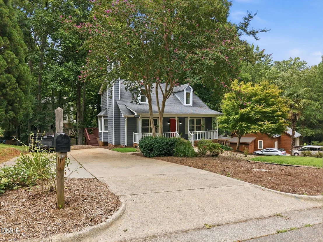 Photo of 300 Trimble Avenue