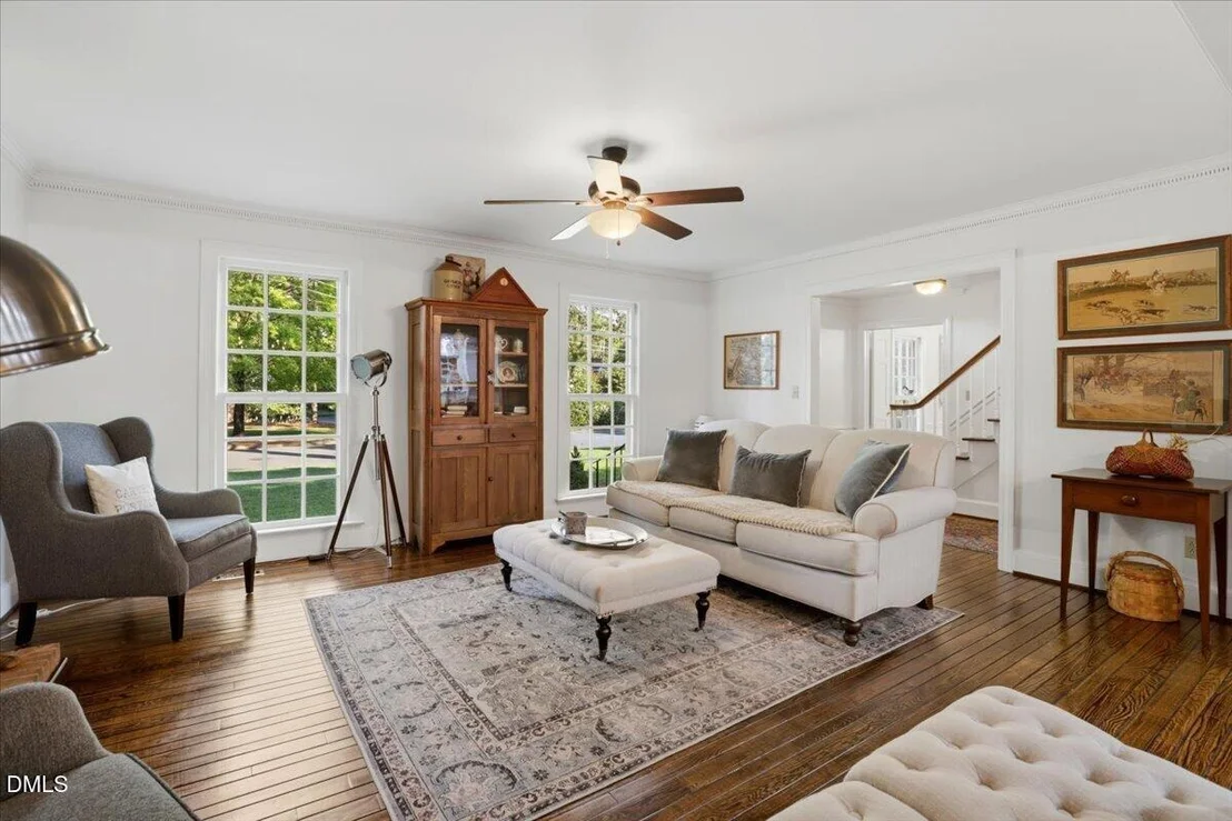 Photo of 804 Chestnut Drive