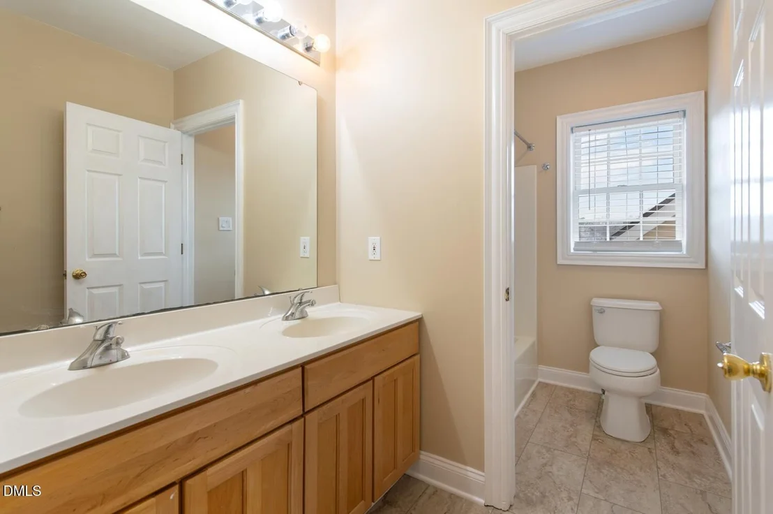 Photo of 4872 Thom Road