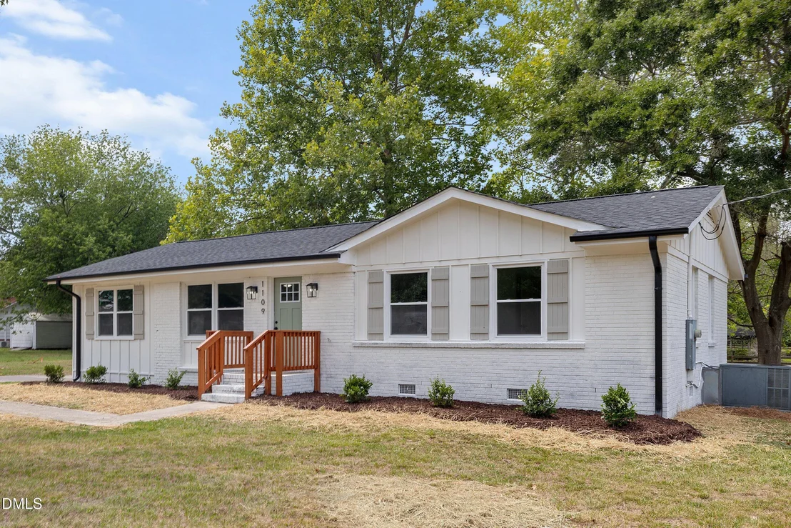 Photo of 1109 Damascus Drive